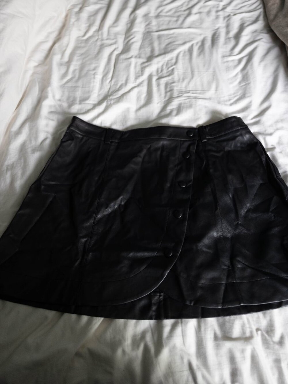 NWT ELOQUII Black Faux Leather Asymmetrical Mini Skirt Size 22
